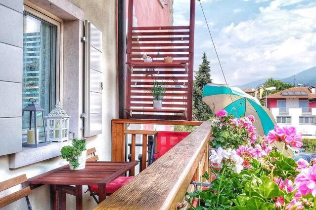 Antica Casa Alboletta - Appartamento Frida Kahlo Riva del Garda Luaran gambar