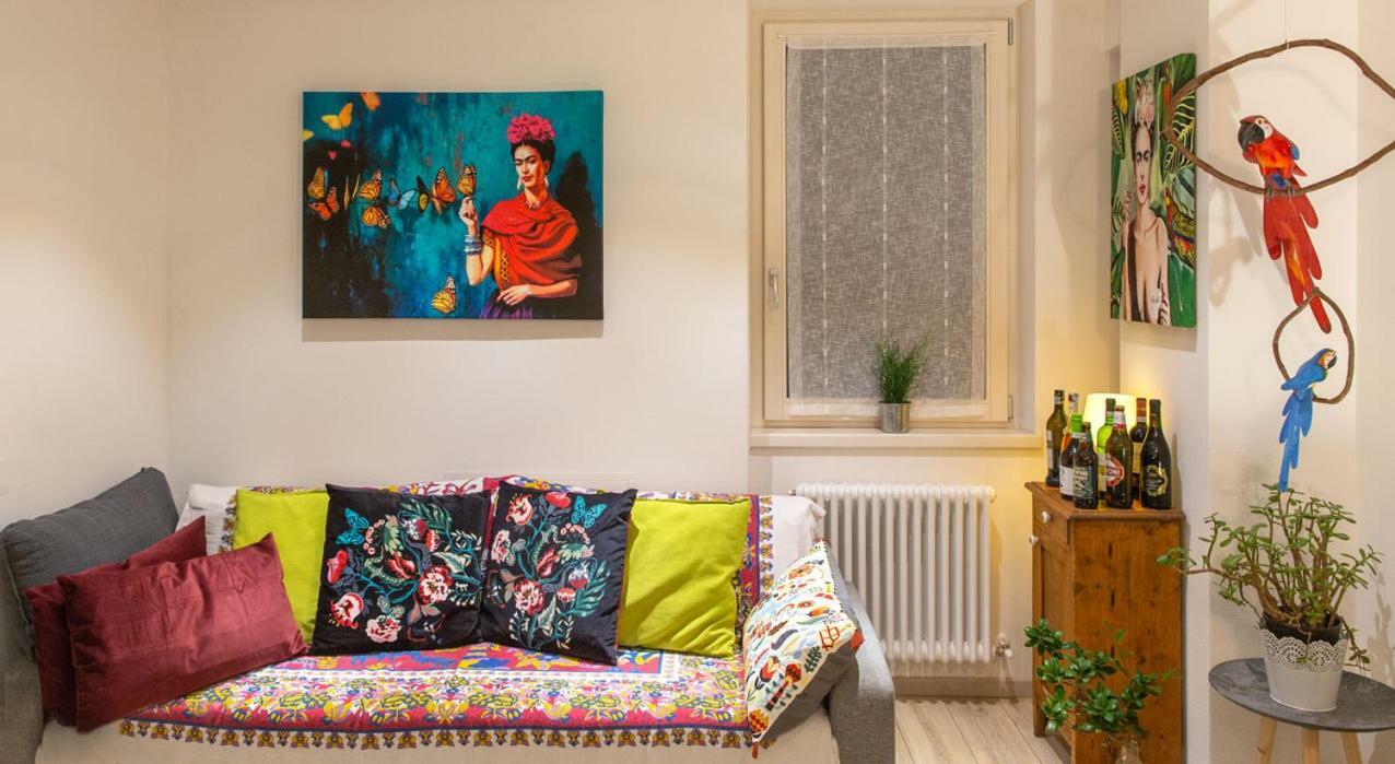 Antica Casa Alboletta - Appartamento Frida Kahlo Riva del Garda Luaran gambar